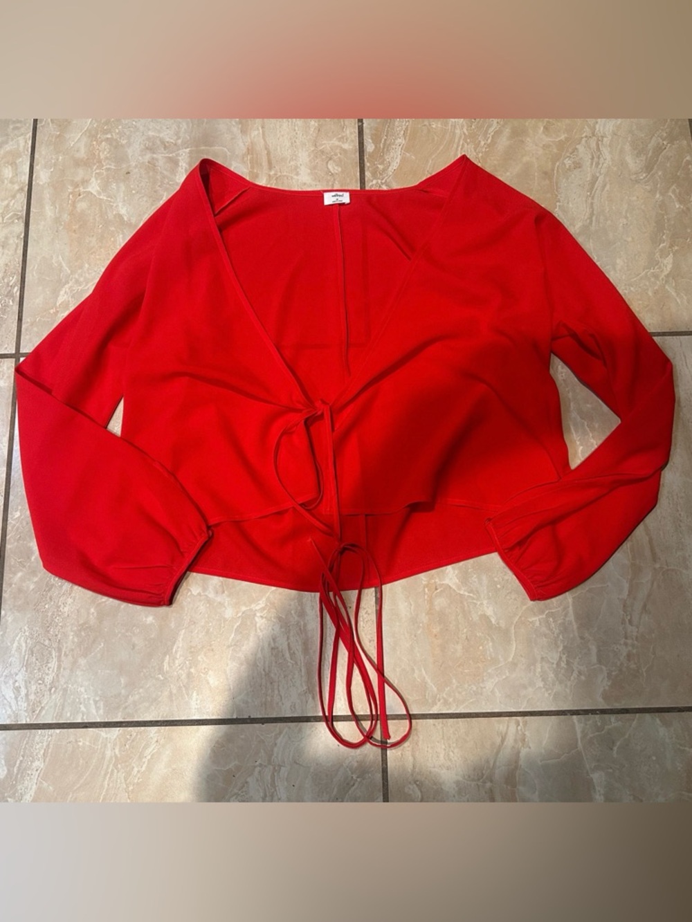 Red Aritzia Wilfred Waist Tie
Wrap Shirt Size M